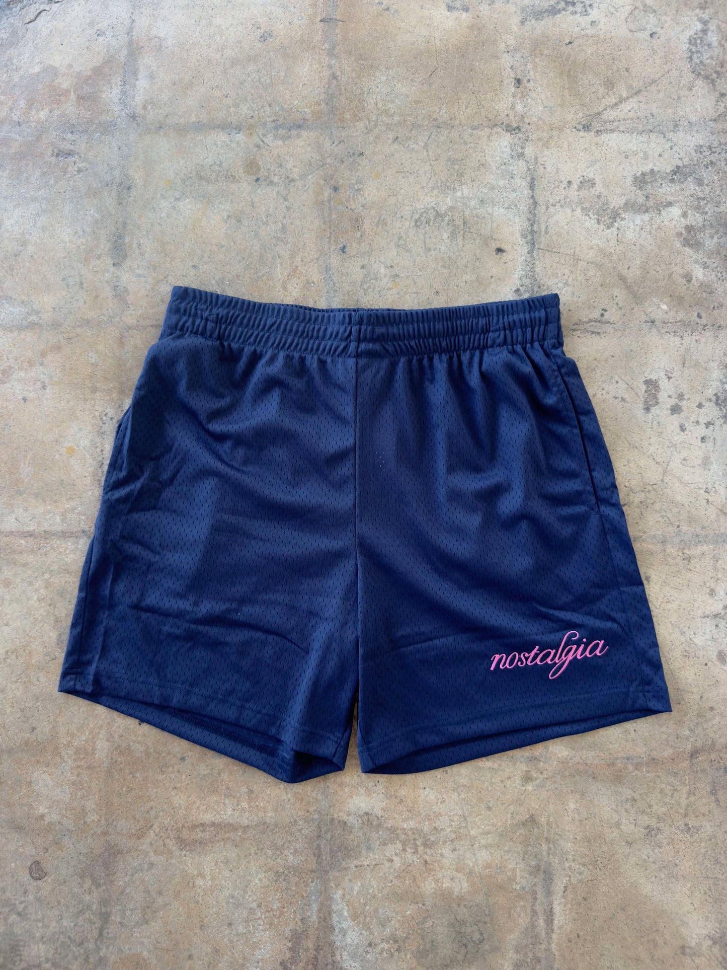 nostalgia basic logo mesh shorts